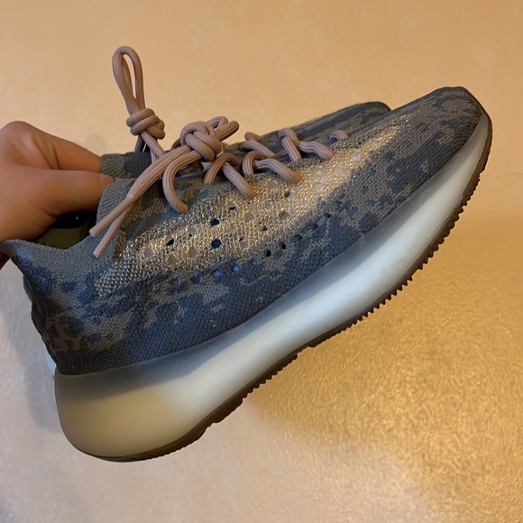 Yeezy Boost 380 EUC - Picture 2 of 3